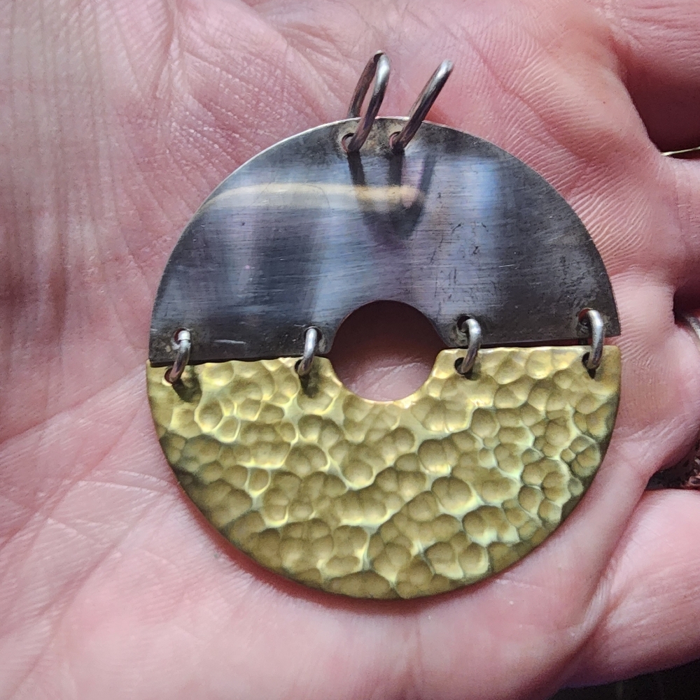 Two-Tone Hammered Disc Pendant Necklace - Gold & Silver Finish